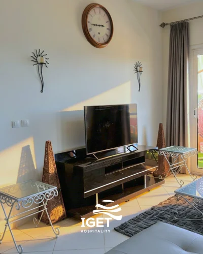 Image of Elegant Ground Chalet in Verdi – Lake & Golf View